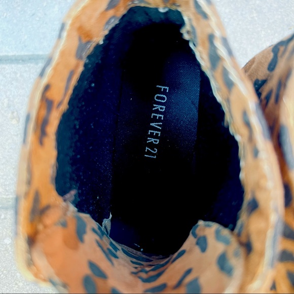 NWOT Forever21 Cheetah Print Brown and Black Booties - Picture 4 of 6